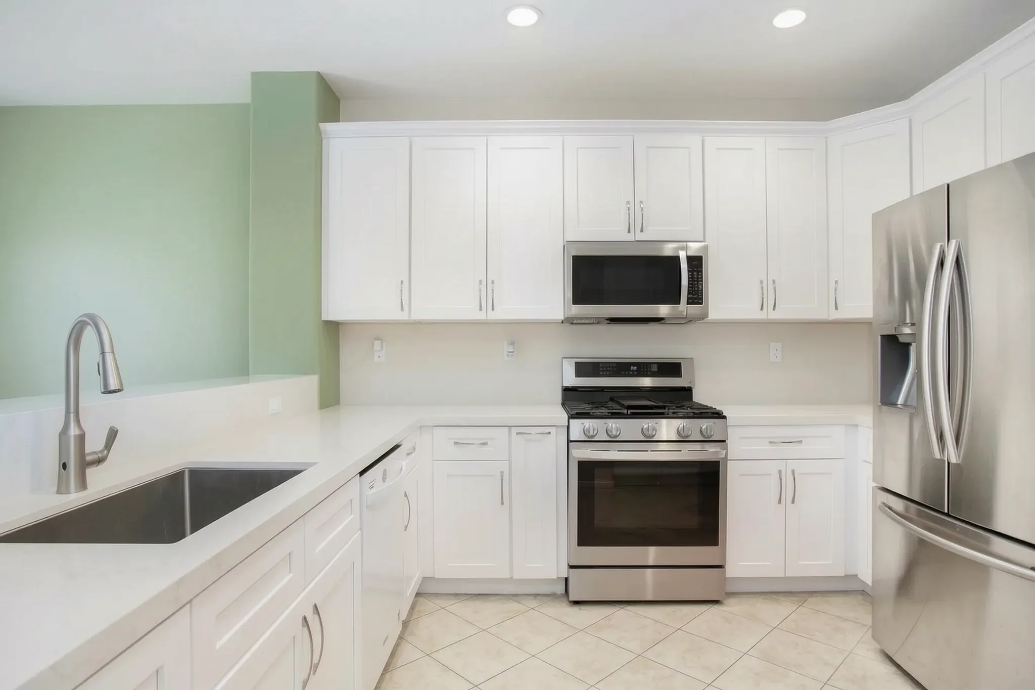Kitchen and family-room remodel, Laguna Niguel, Avorino