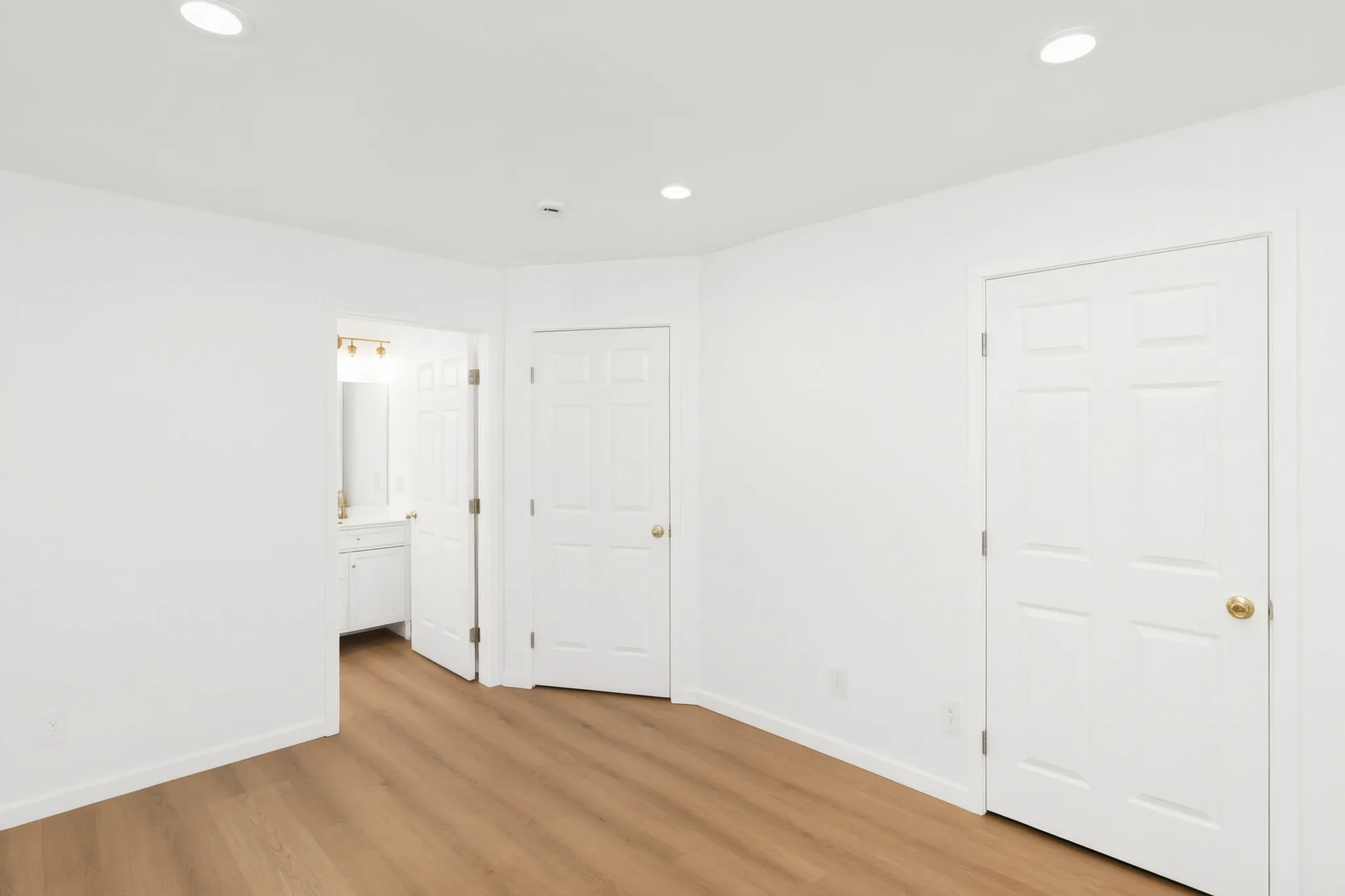 Detached ADU — hallway and closets, Buena Park, Avorino