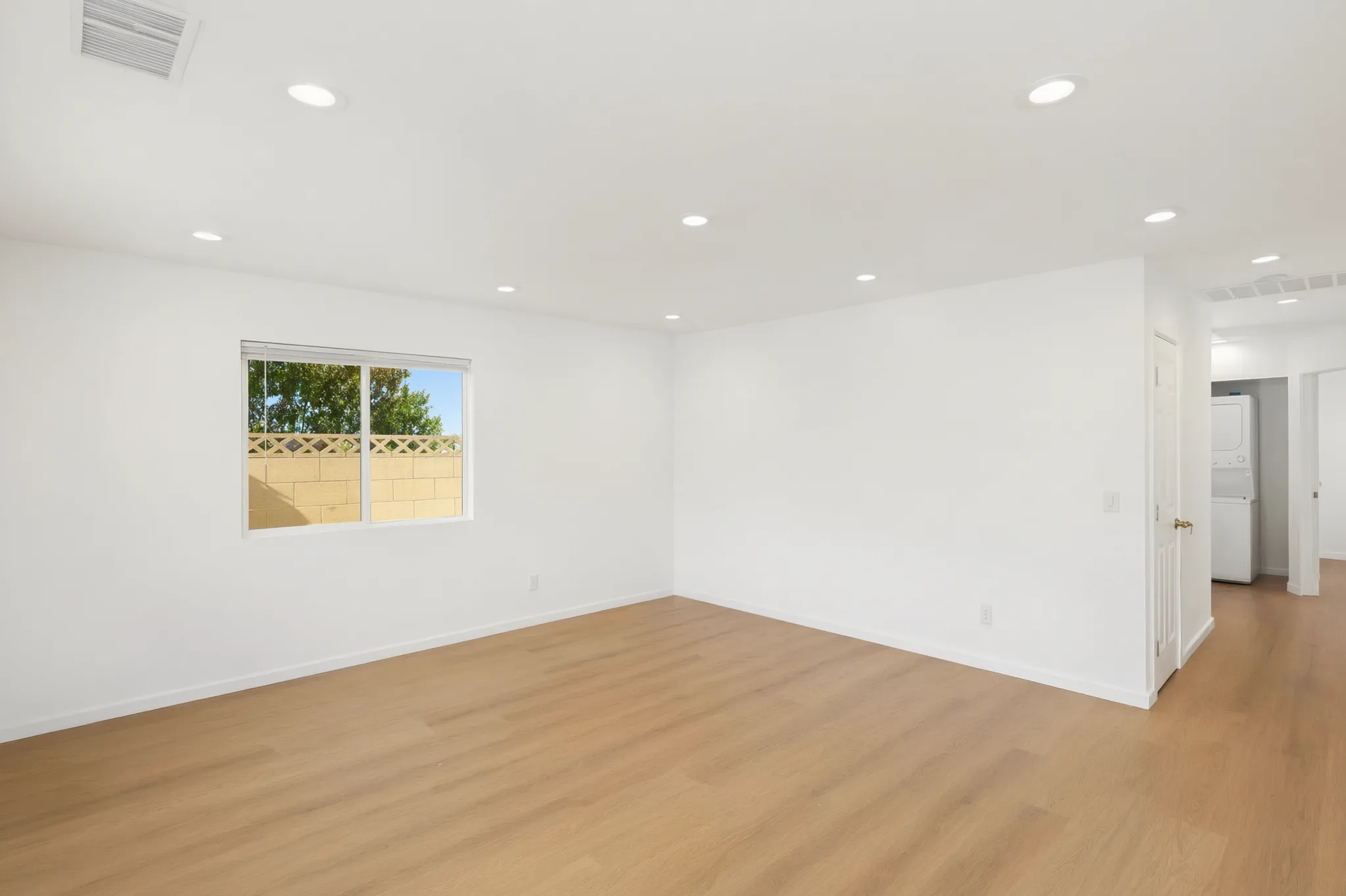 Detached ADU — main living room with the hall to the bath, Buena Park, Avorino