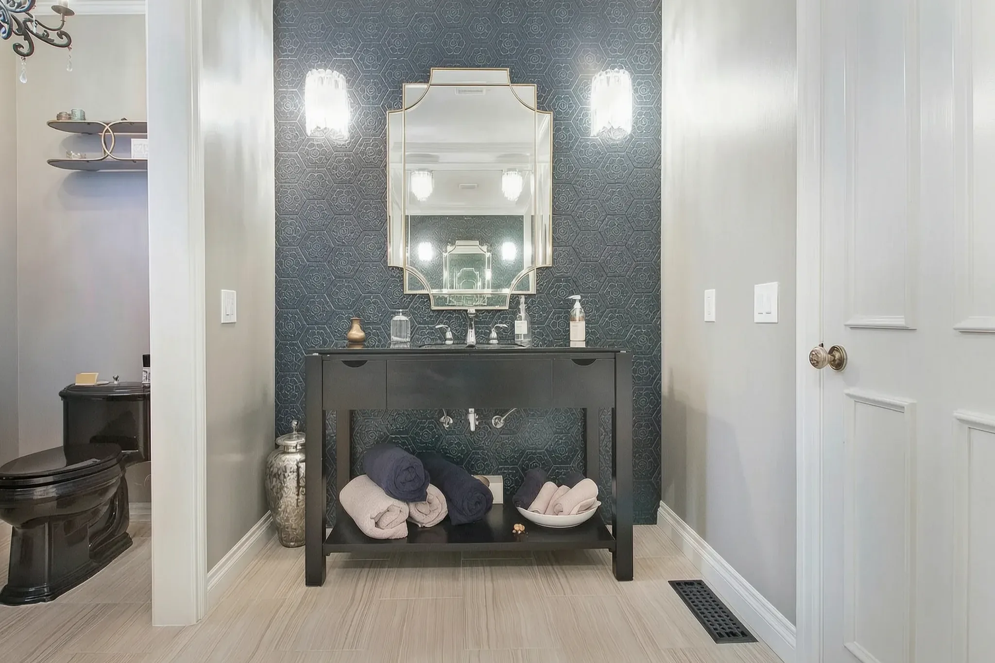 Primary bath remodel — vanity, mirror and dressing corridor, Mission Viejo, Avorino
